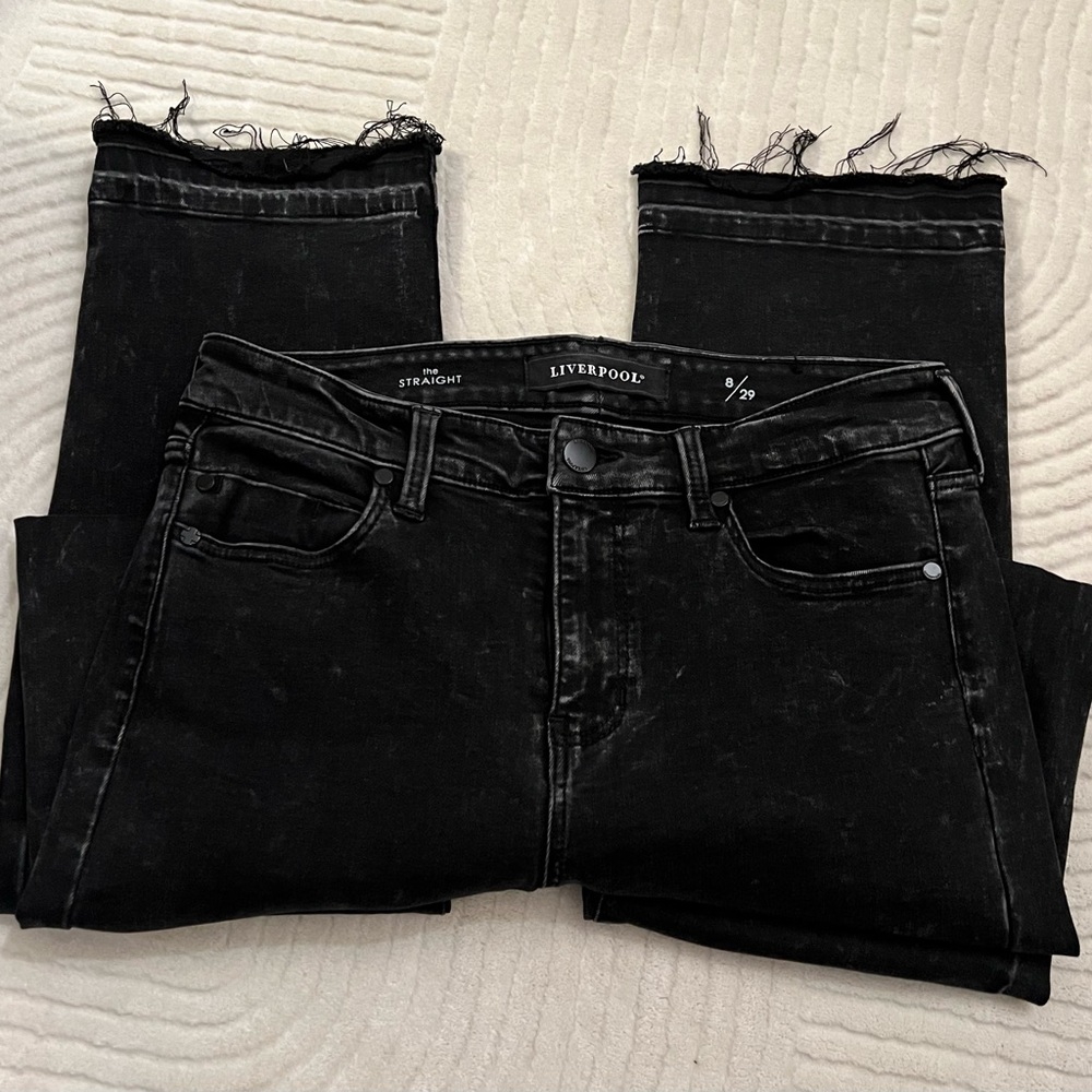 STRAIGHT LEGGED JEANS